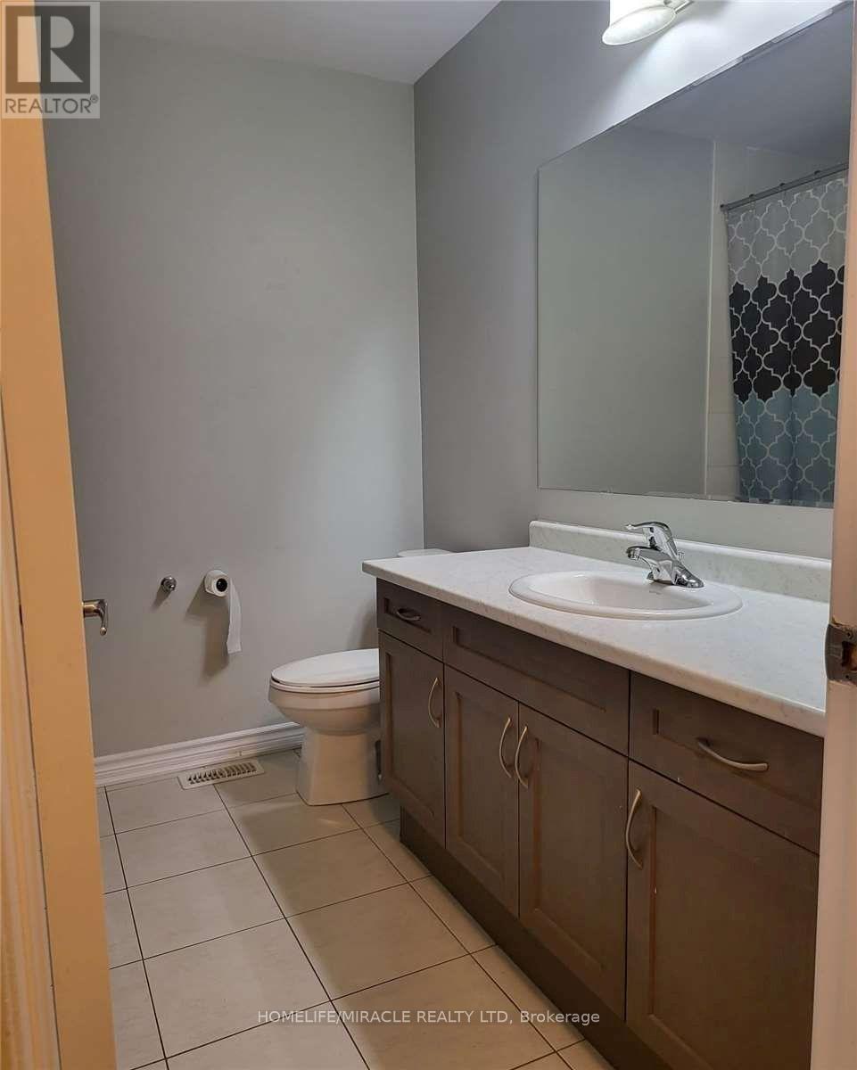 17 Troyer Street, Brampton, Ontario  L7C 3H1 - Photo 7 - W13747690