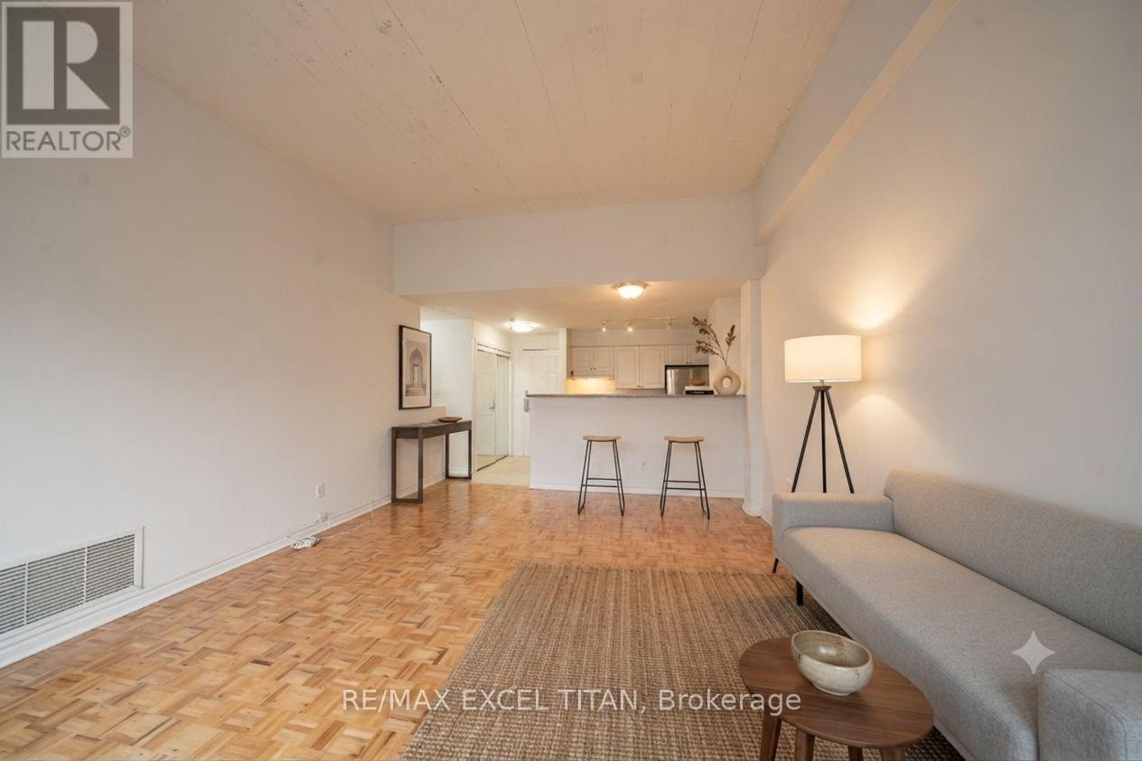 624 - 1401 Dupont Street, Toronto, Ontario  M6H 4J7 - Photo 2 - W13747698