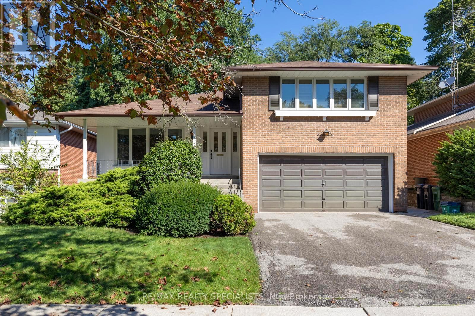 14 MICHAEL DRIVE, Toronto, Ontario