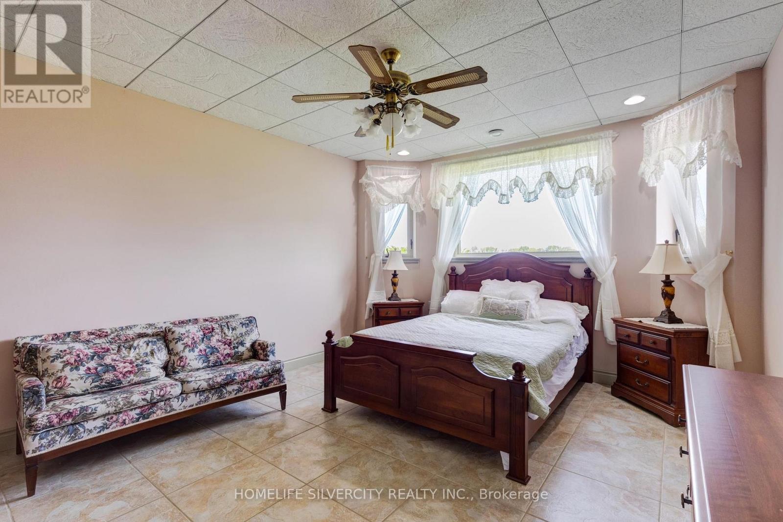 21000 Admiral Drive, Lakeshore, Ontario  N0P 2L0 - Photo 24 - X13747644