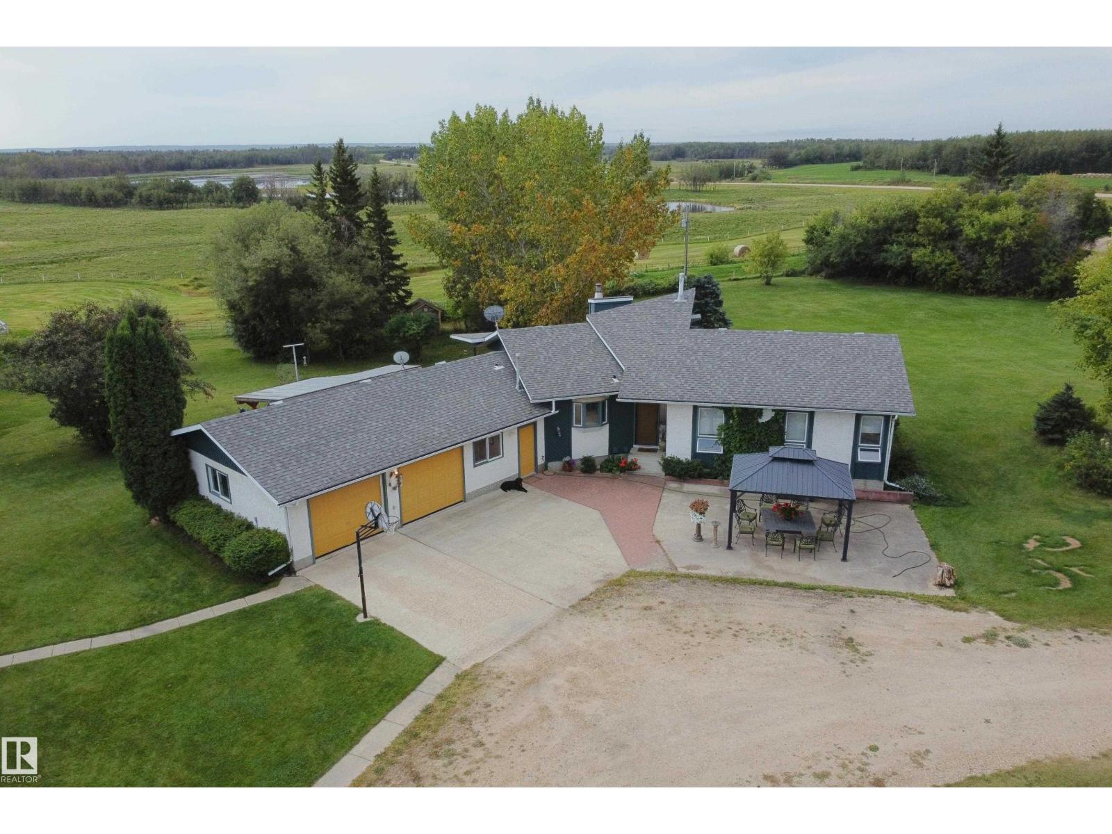 58505 Highway 33, Rural Barrhead County, Alberta  T0G 2H0 - Photo 1 - E4507224