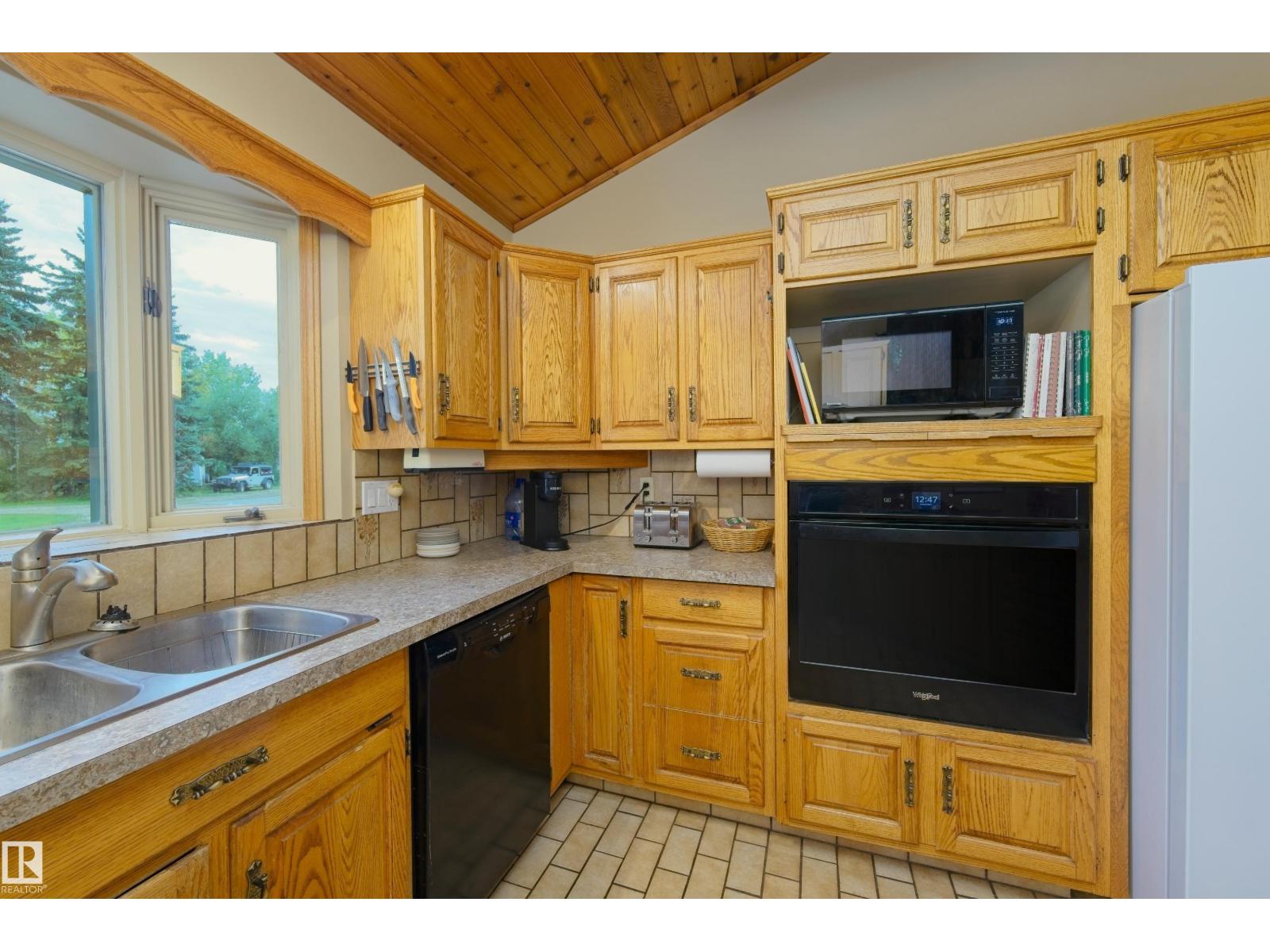 58505 Highway 33, Rural Barrhead County, Alberta  T0G 2H0 - Photo 12 - E4507224
