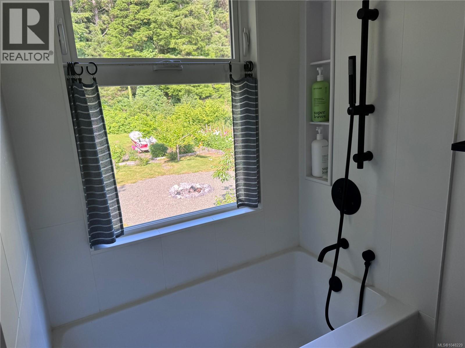 6420 Chatham Ave, Port Hardy, British Columbia  V0N 2P0 - Photo 28 - 1048229