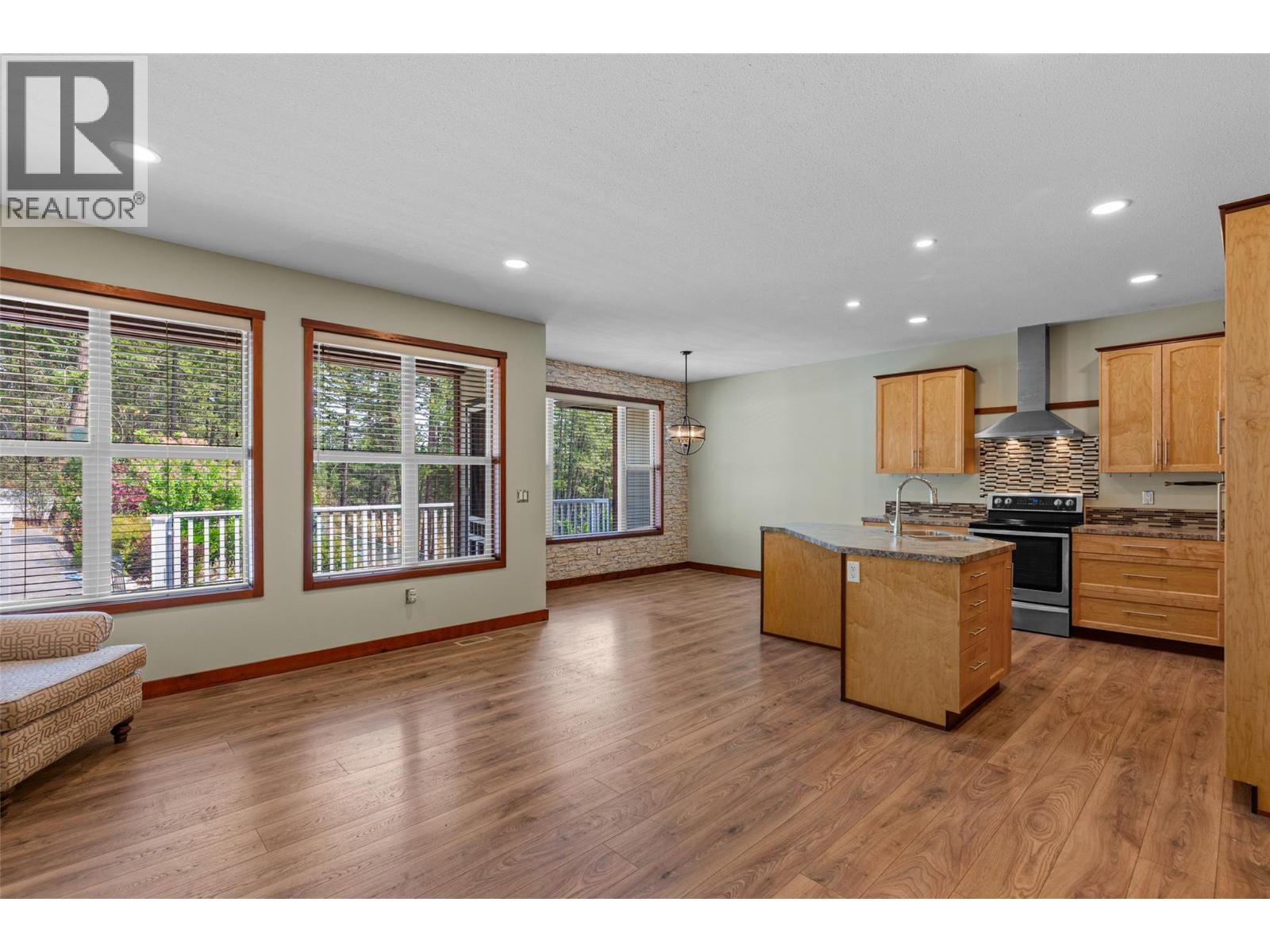 750 Firwood Road, Kelowna, British Columbia  V1Z 3V5 - Photo 7 - 10395626