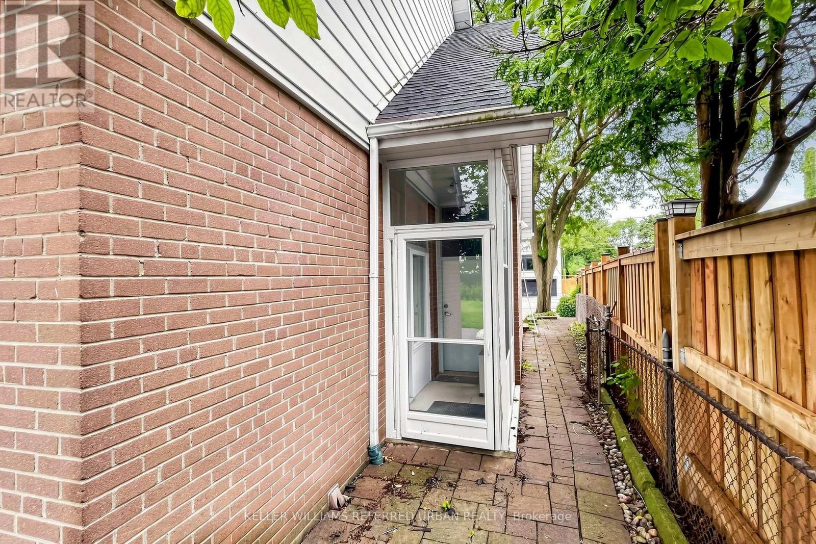 32 Wycliffe Crescent, Toronto, Ontario  M2K 1V6 - Photo 44 - C13747240