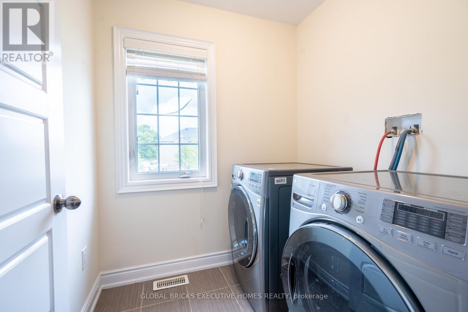 7873 Hackberry Trail, Niagara Falls, Ontario  L2H 2Y6 - Photo 15 - X13728926