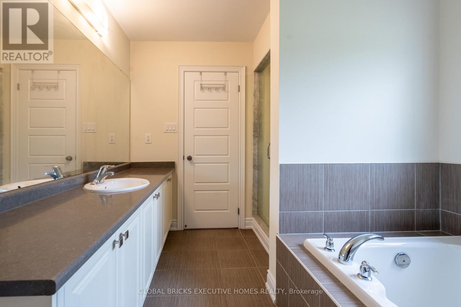 7873 Hackberry Trail, Niagara Falls, Ontario  L2H 2Y6 - Photo 14 - X13728926
