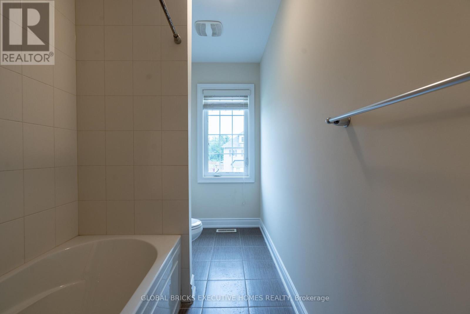 7873 Hackberry Trail, Niagara Falls, Ontario  L2H 2Y6 - Photo 21 - X13728926