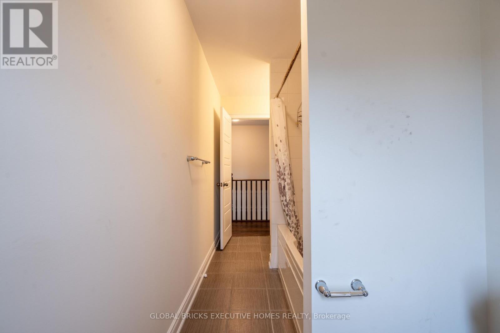 7873 Hackberry Trail, Niagara Falls, Ontario  L2H 2Y6 - Photo 6 - X13728926