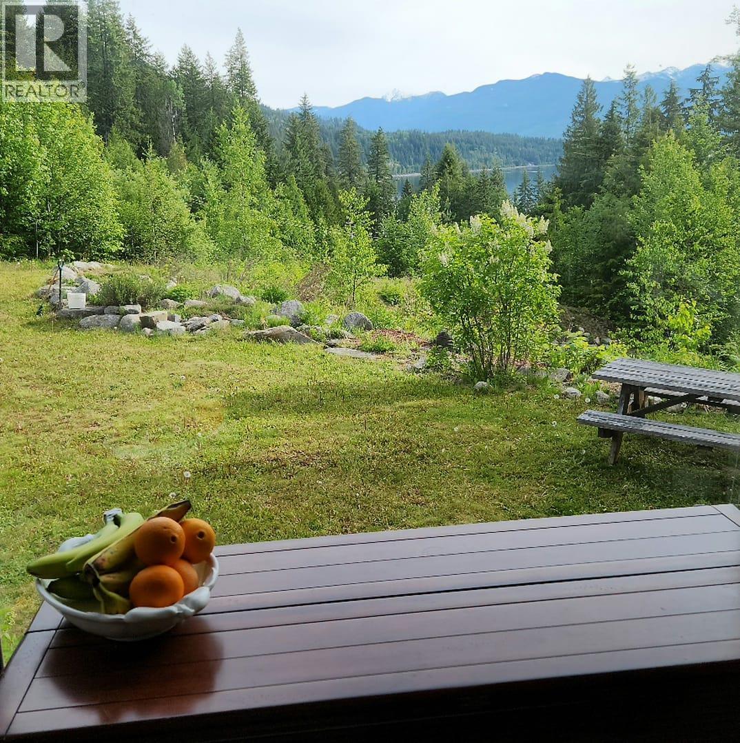 1273 Queens Bay Road, Balfour, British Columbia  V0G 1C0 - Photo 6 - 10399392