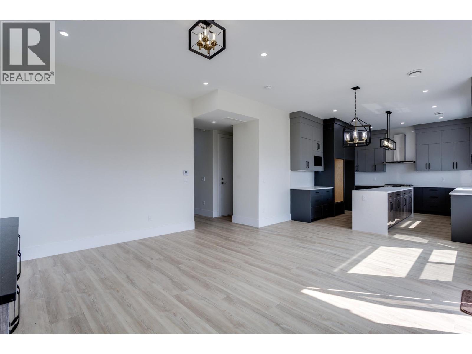 1136 Hume Avenue, Kelowna, British Columbia  V1P 1S3 - Photo 15 - 10399206