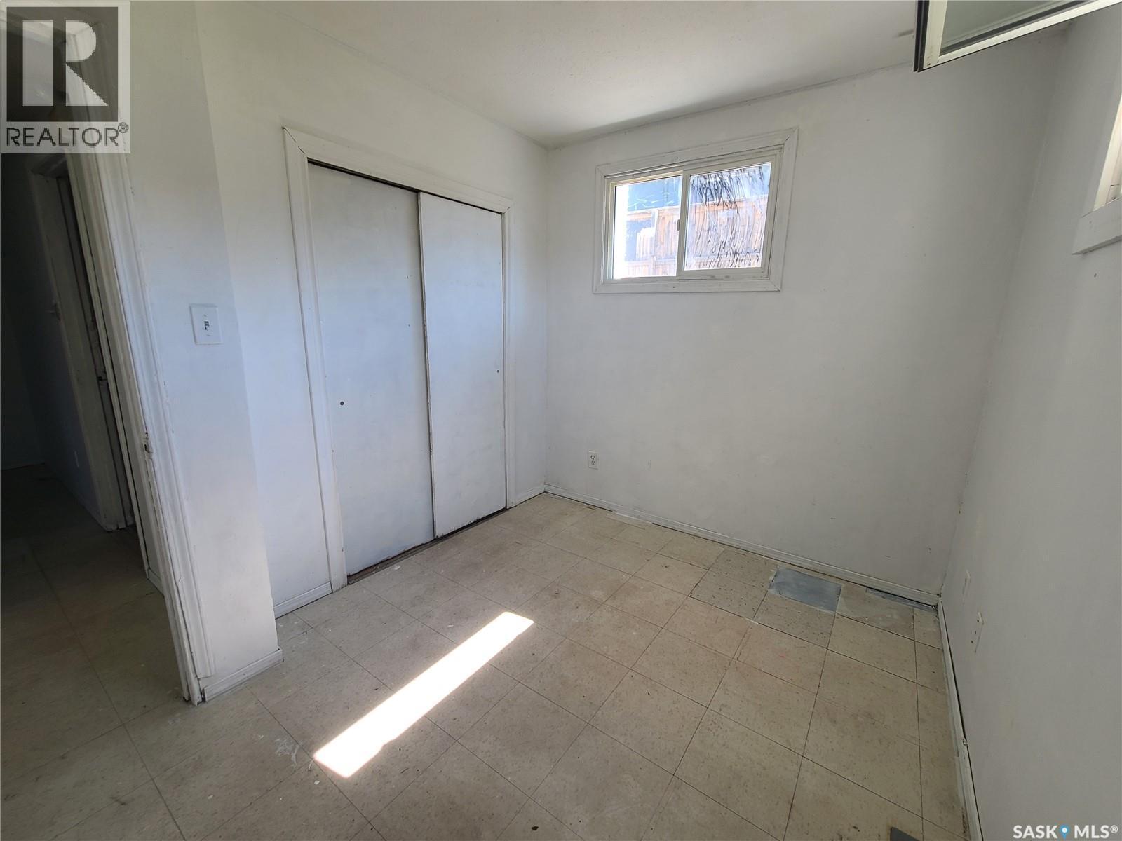 130 26th Street W, Prince Albert, Saskatchewan  S6V 4P9 - Photo 5 - SK047628