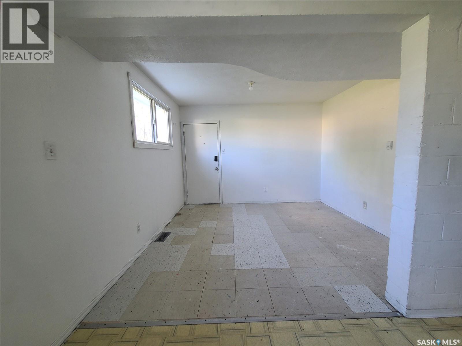 130 26th Street W, Prince Albert, Saskatchewan  S6V 4P9 - Photo 9 - SK047628
