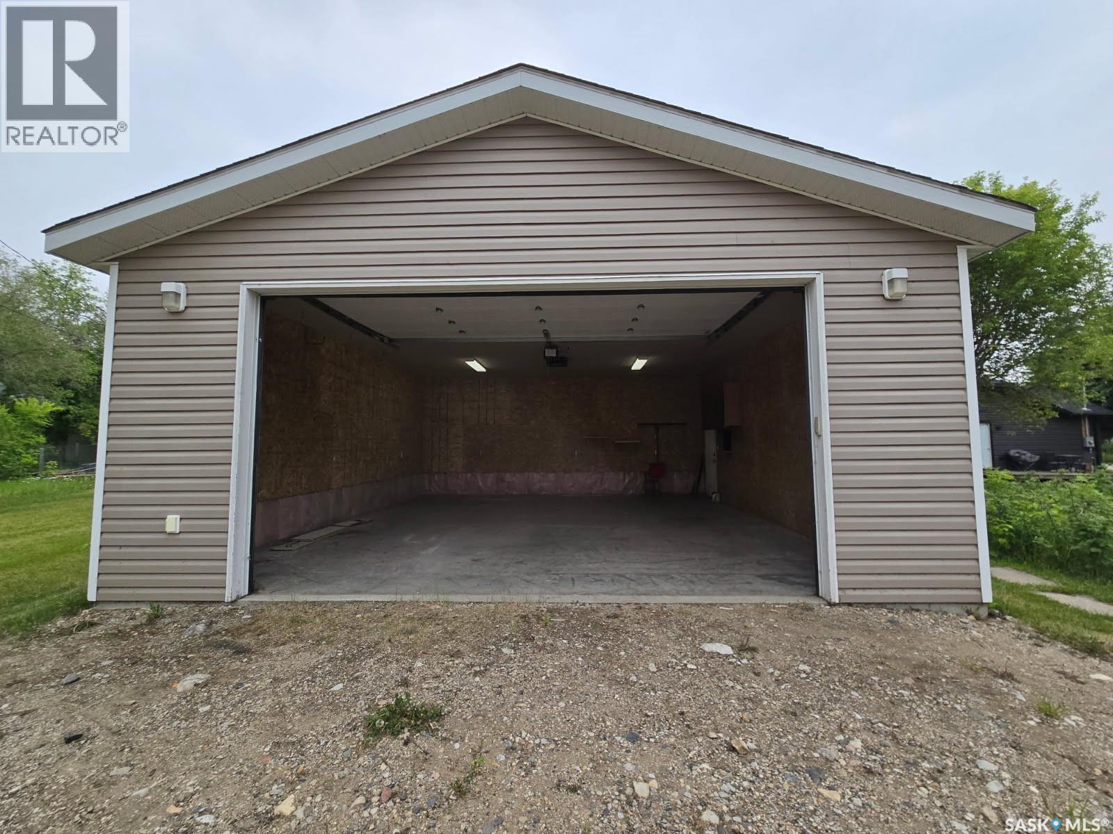 110 3rd Street S, Wakaw, Saskatchewan  S0K 4P0 - Photo 7 - SK047626