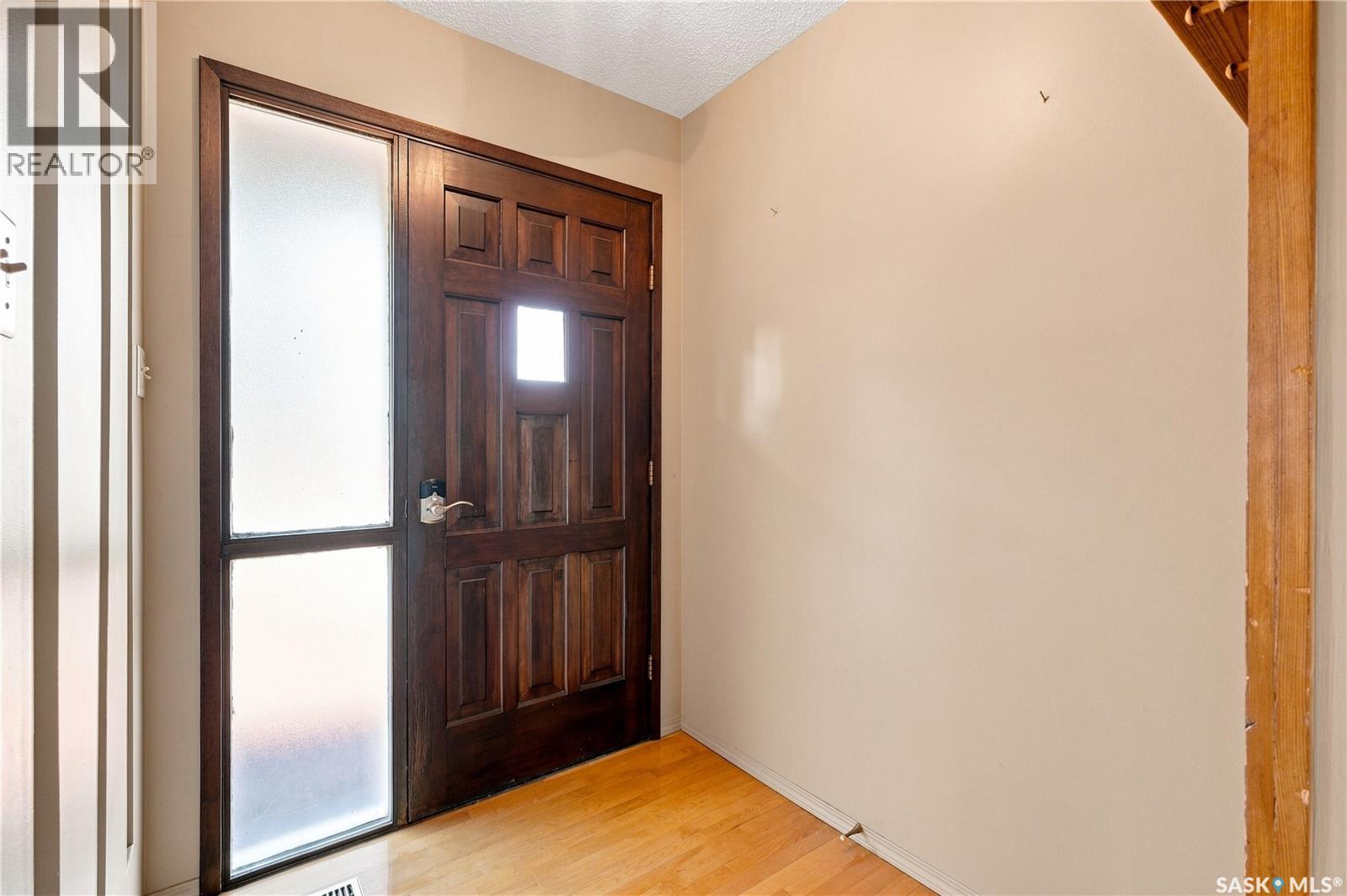 402 Begg Crescent, Saskatoon, Saskatchewan  S7H 4P5 - Photo 2 - SK047528