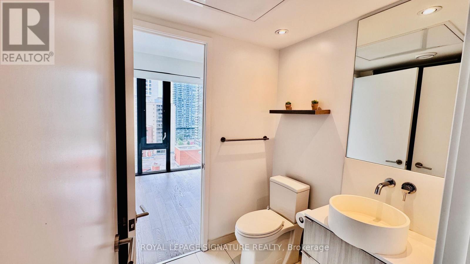 1712 - 161 Roehampton Avenue, Toronto, Ontario  M4P 1P9 - Photo 12 - C13747530