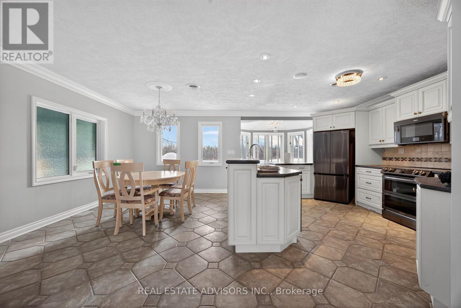 1563 15 16 Side Road E, Oro-Medonte, Ontario  L0L 1T0 - Photo 10 - S13654246