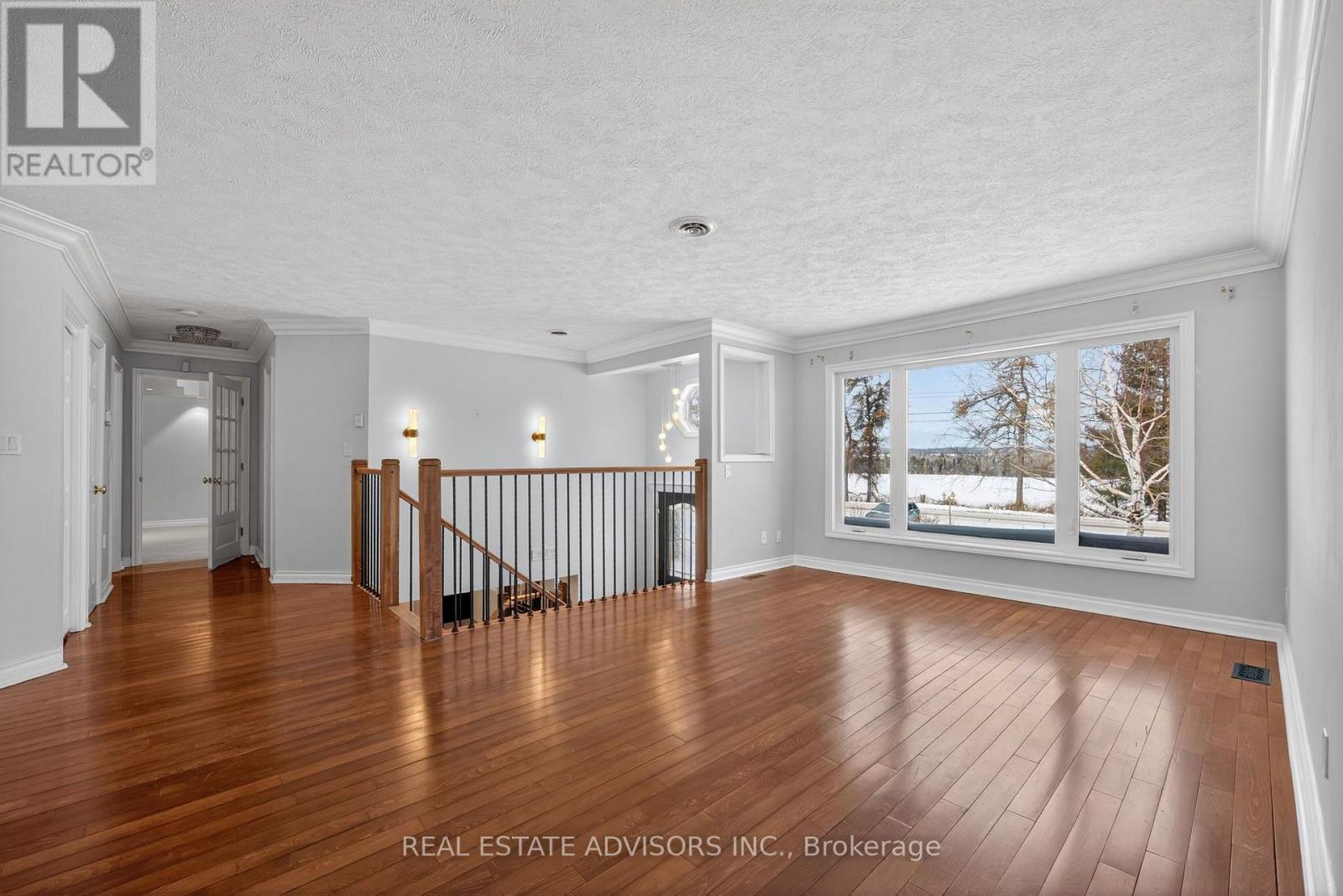 1563 15 16 Side Road E, Oro-Medonte, Ontario  L0L 1T0 - Photo 7 - S13654246