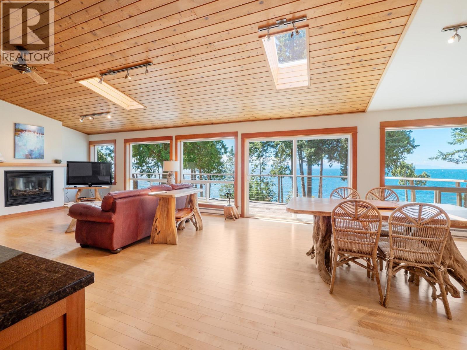 1321 Gower Point Road, Gibsons, British Columbia  V0N 1V3 - Photo 8 - R3161775