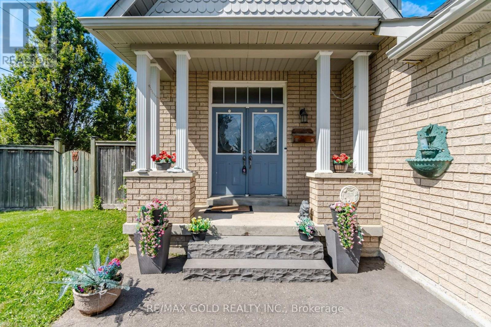 2 Sprucewood Crescent, Clarington, Ontario  L1C 5C6 - Photo 4 - E13747712