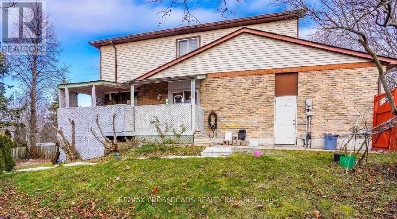 98 Kirby Crescent, Whitby, Ontario  L1N 6Z7 - Photo 6 - E13747722