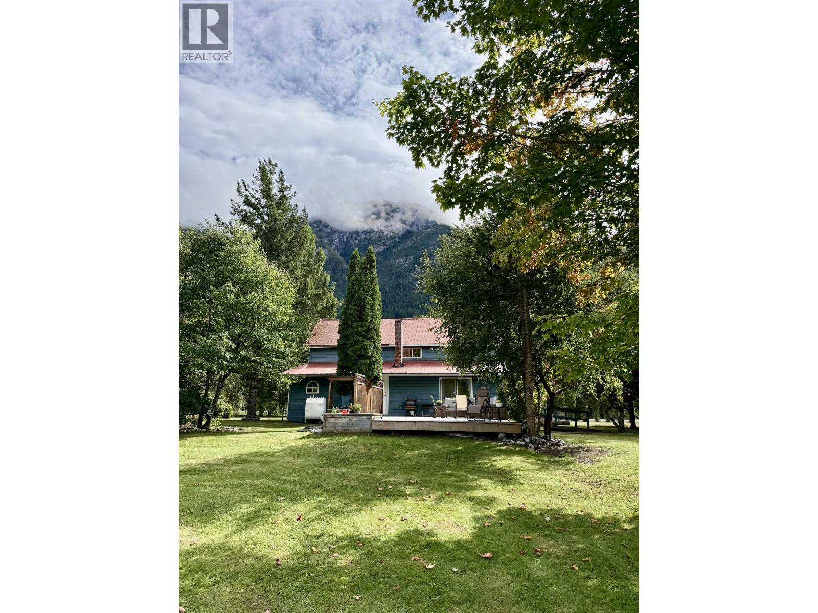 1966 Mackenzie 20 Highway, Hagensborg, British Columbia  V0T 1H0 - Photo 14 - R3161727