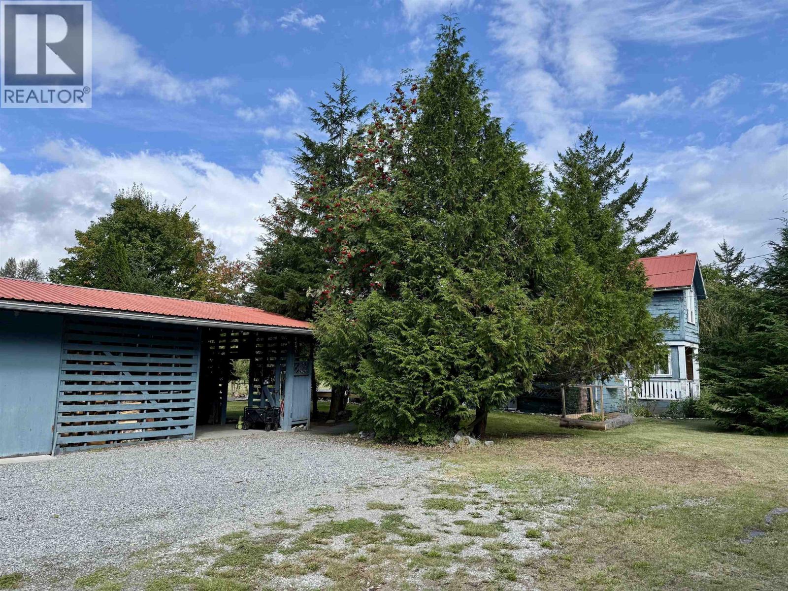 1966 Mackenzie 20 Highway, Hagensborg, British Columbia  V0T 1H0 - Photo 11 - R3161727