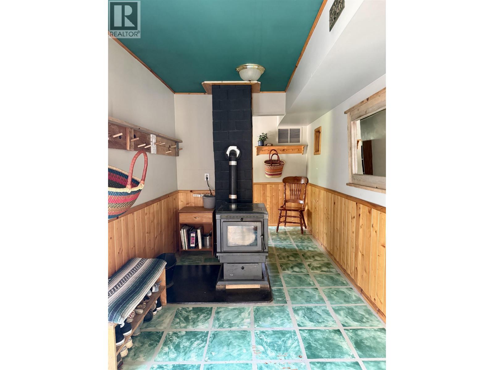 1966 Mackenzie 20 Highway, Hagensborg, British Columbia  V0T 1H0 - Photo 18 - R3161727