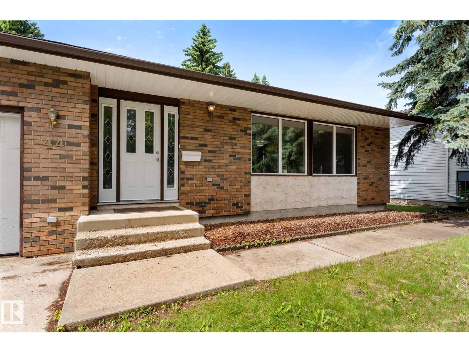 44 Arlington Dr, St. Albert, Alberta  T8N 2V5 - Photo 2 - E4495236