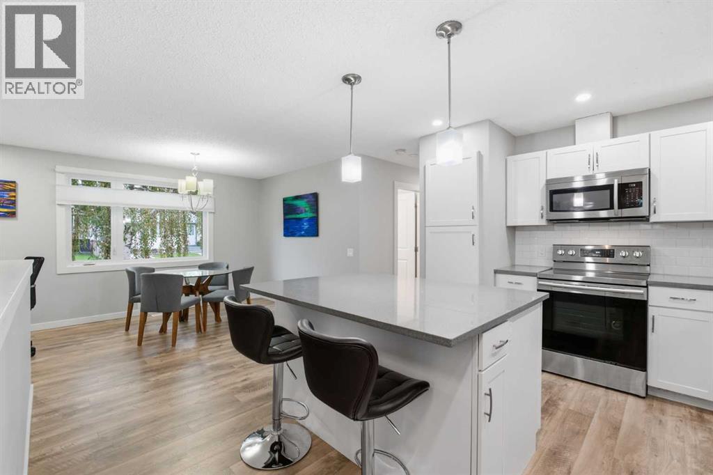 327 Lynnview Way SE, Calgary, Alberta T2C 1T7 - Photo 15 - A2339406