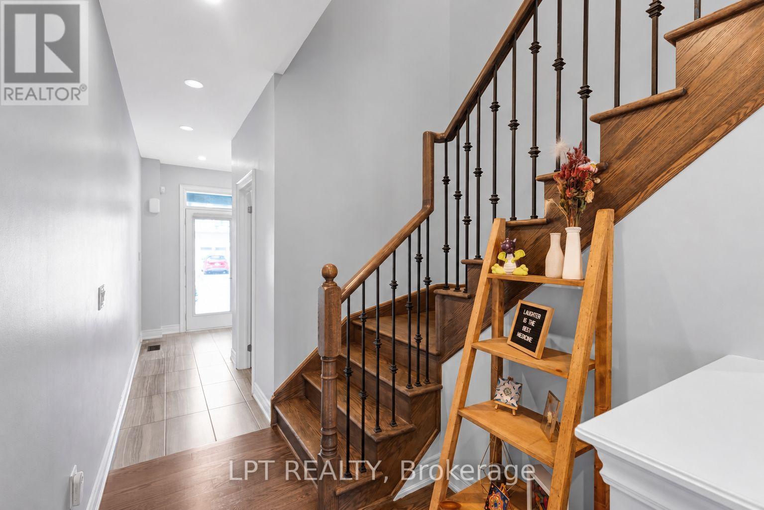33 Mondial Crescent, East Gwillimbury, Ontario L9N 0S1 - Photo 14 - N13708024