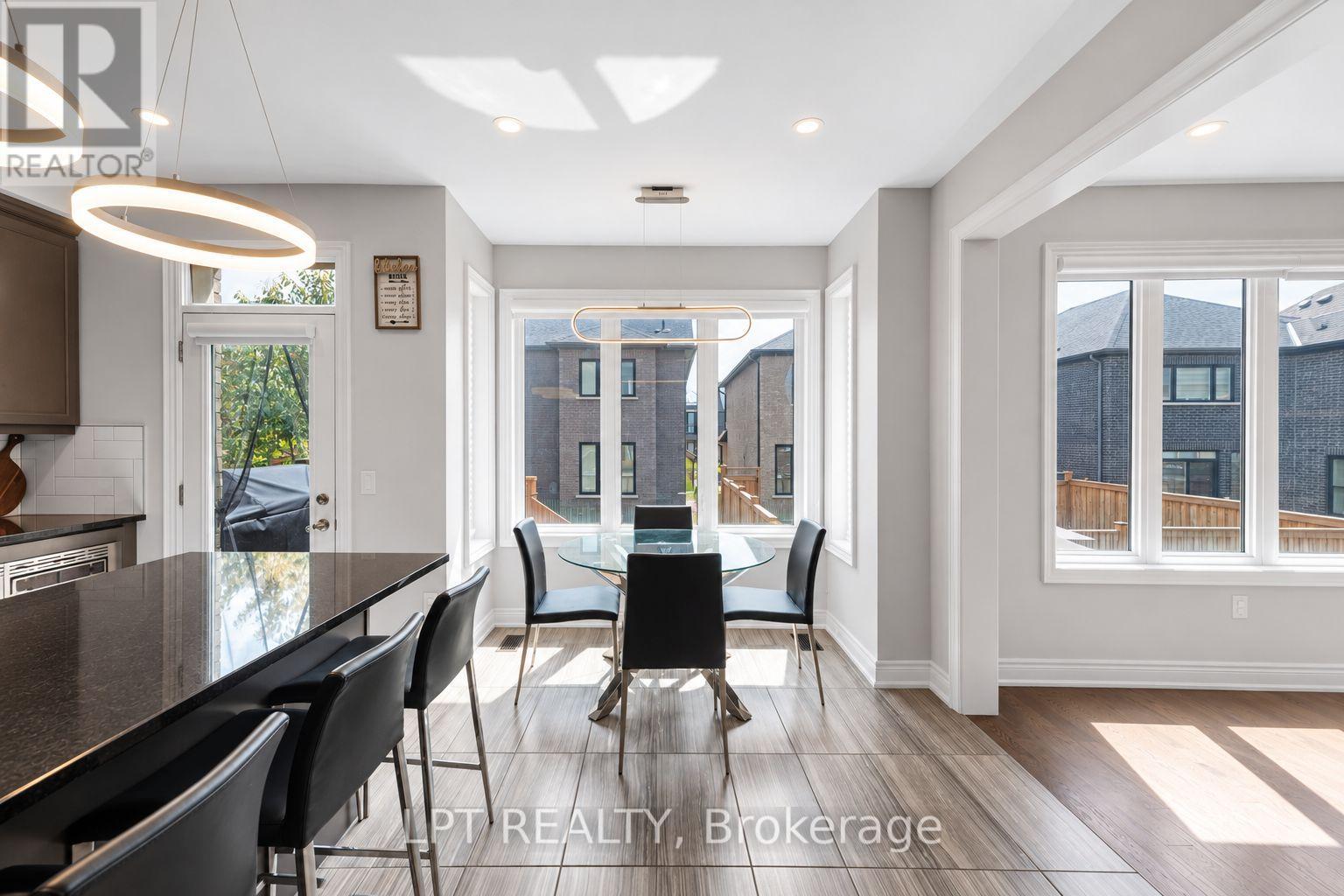 33 Mondial Crescent, East Gwillimbury, Ontario L9N 0S1 - Photo 6 - N13708024