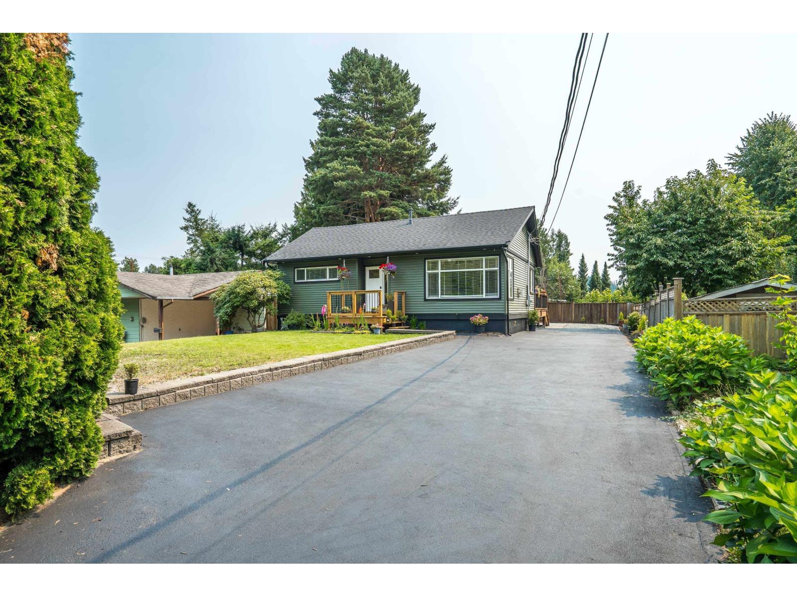8364 Cade Barr Street, Mission, British Columbia  V2V 3Z8 - Photo 2 - R3153870