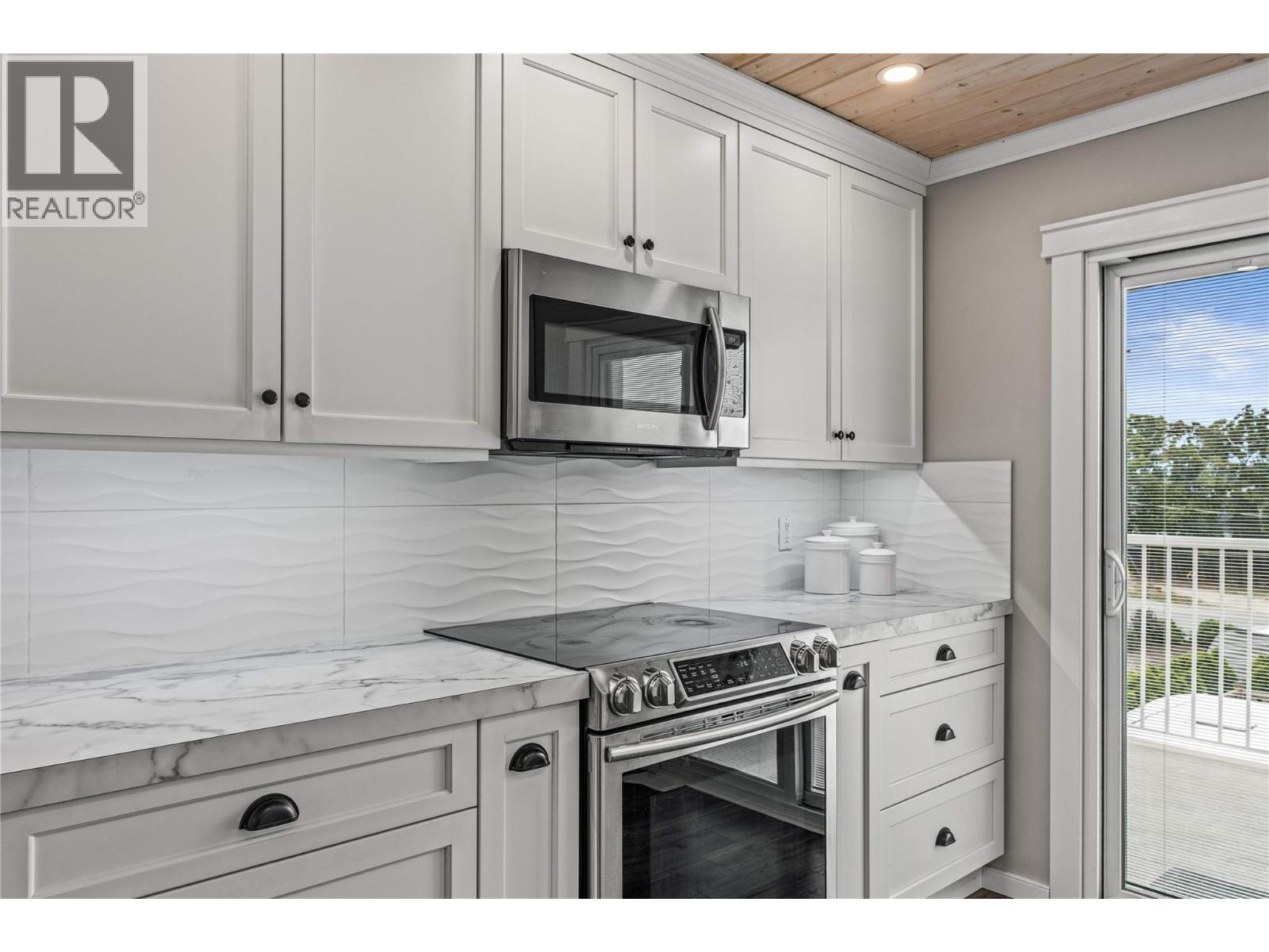 5861 Rimer Road, Vernon, British Columbia  V1B 3L3 - Photo 41 - 10396780