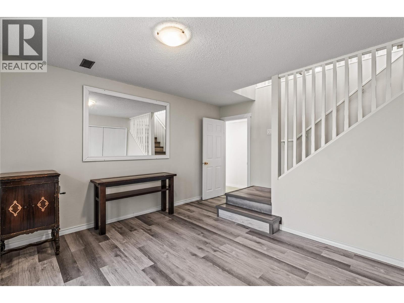 5861 Rimer Road, Vernon, British Columbia  V1B 3L3 - Photo 17 - 10396780