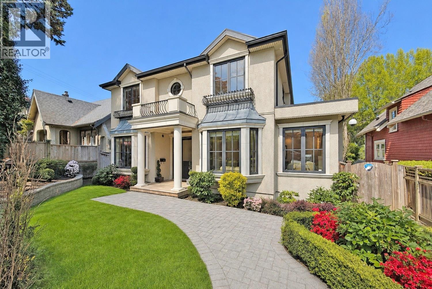 3749 W 11th Avenue, Vancouver, British Columbia  V6R 2K7 - Photo 1 - R3161600