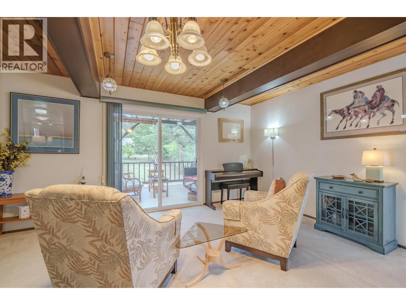 5355 Annaham Crescent, 108 Mile Ranch, British Columbia  V0K 2Z0 - Photo 9 - R3161818