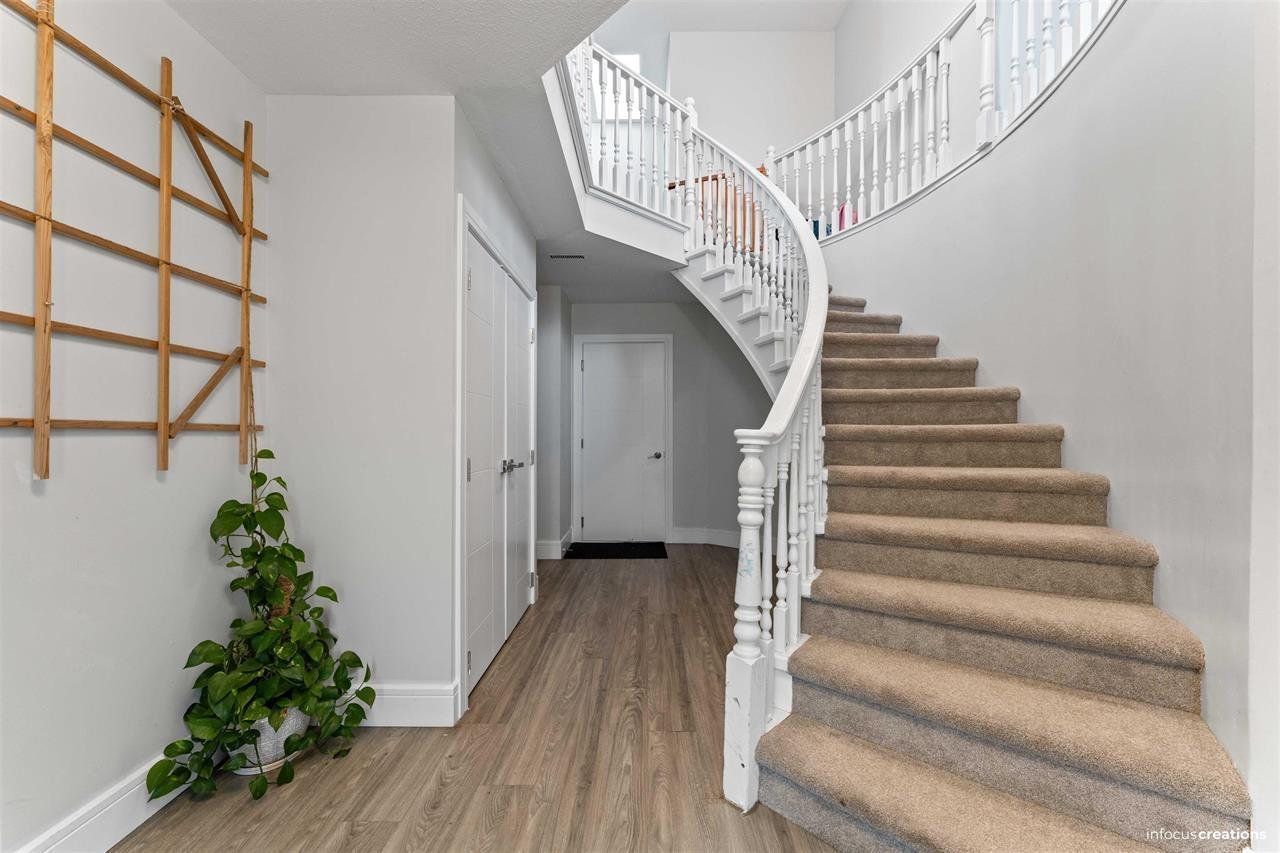 7565 123a Street, Surrey, British Columbia  V3W 9P6 - Photo 3 - R3161790