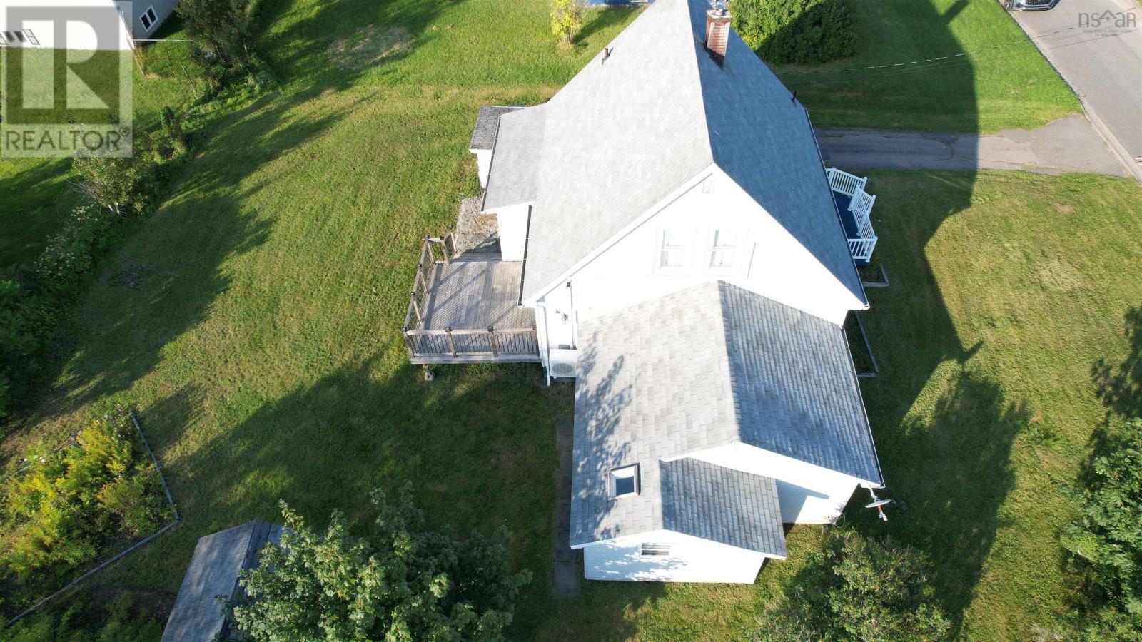 16 Rosewood Avenue, Glace Bay, Nova Scotia  B1A 2Y3 - Photo 27 - 202622500