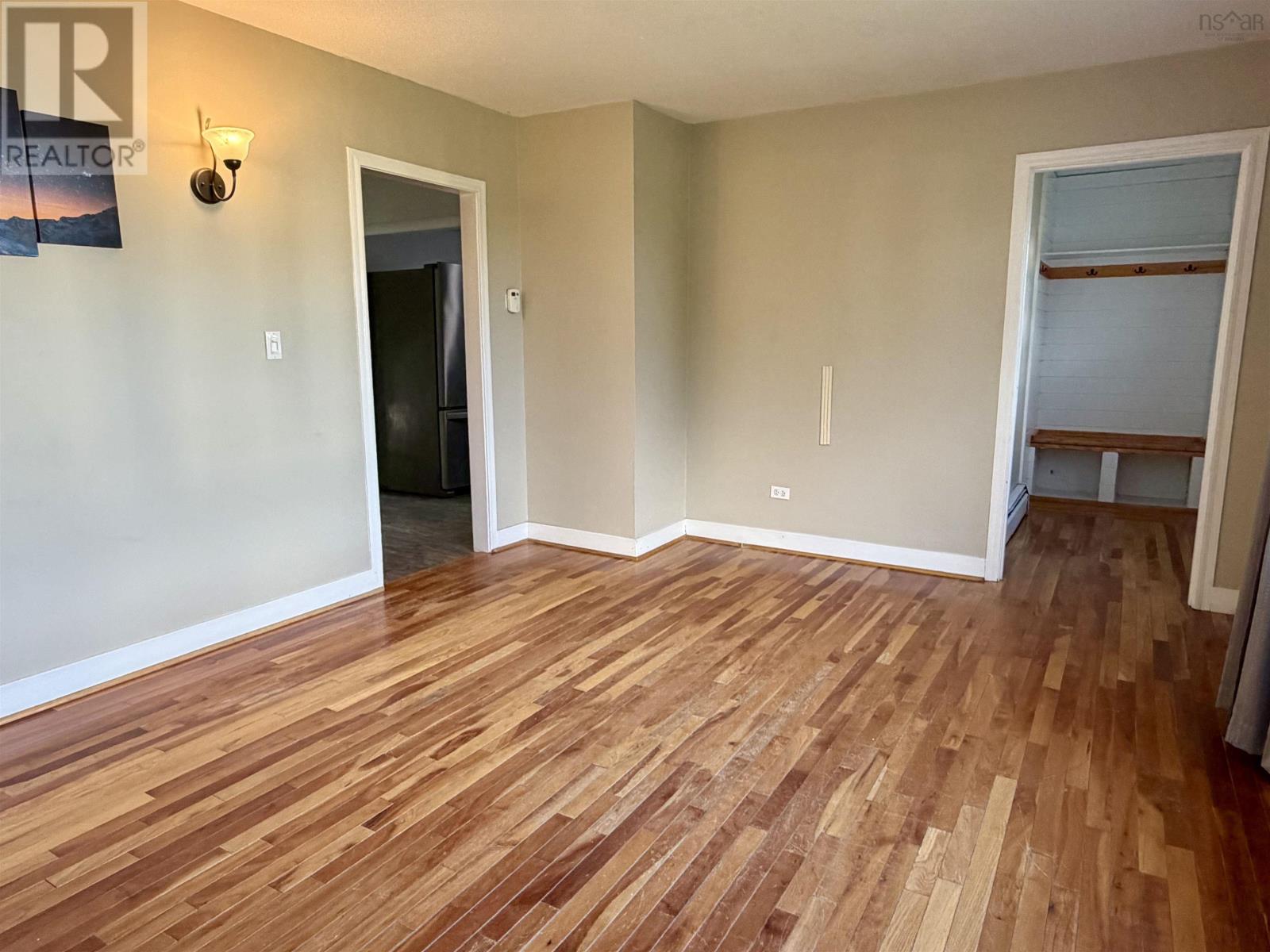 16 Rosewood Avenue, Glace Bay, Nova Scotia  B1A 2Y3 - Photo 4 - 202622500