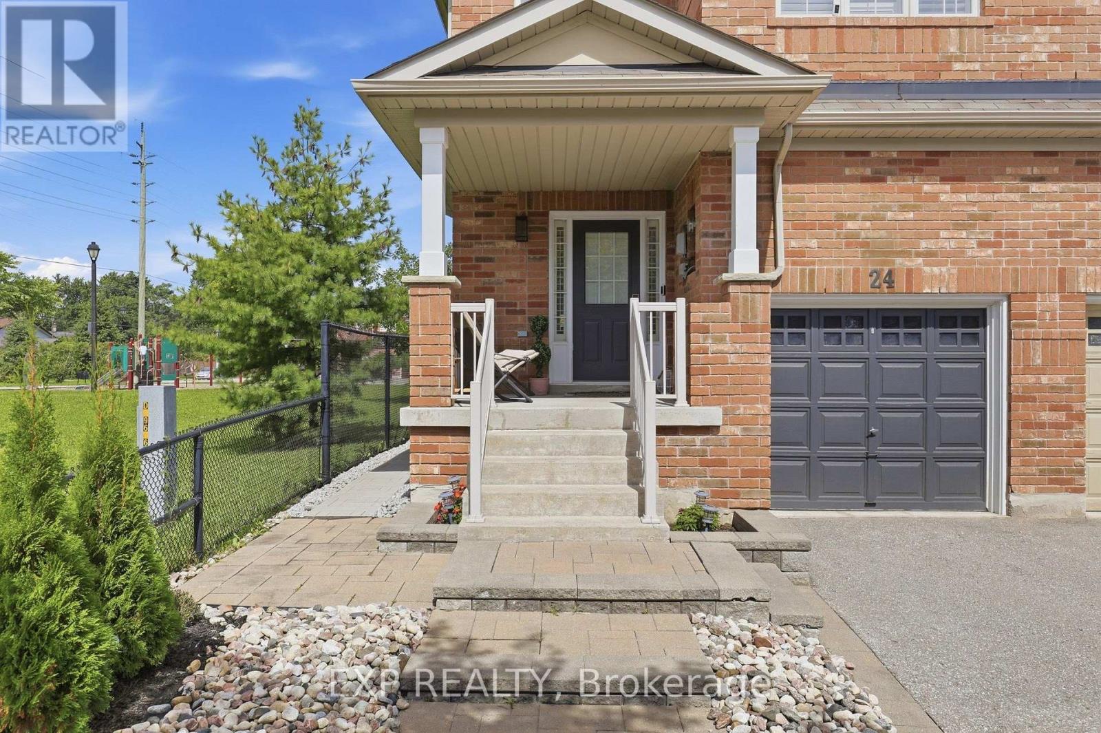 24 Hickman Road, Ajax (South East), Ontario  L1S 0C8 - Photo 5 - E13747804