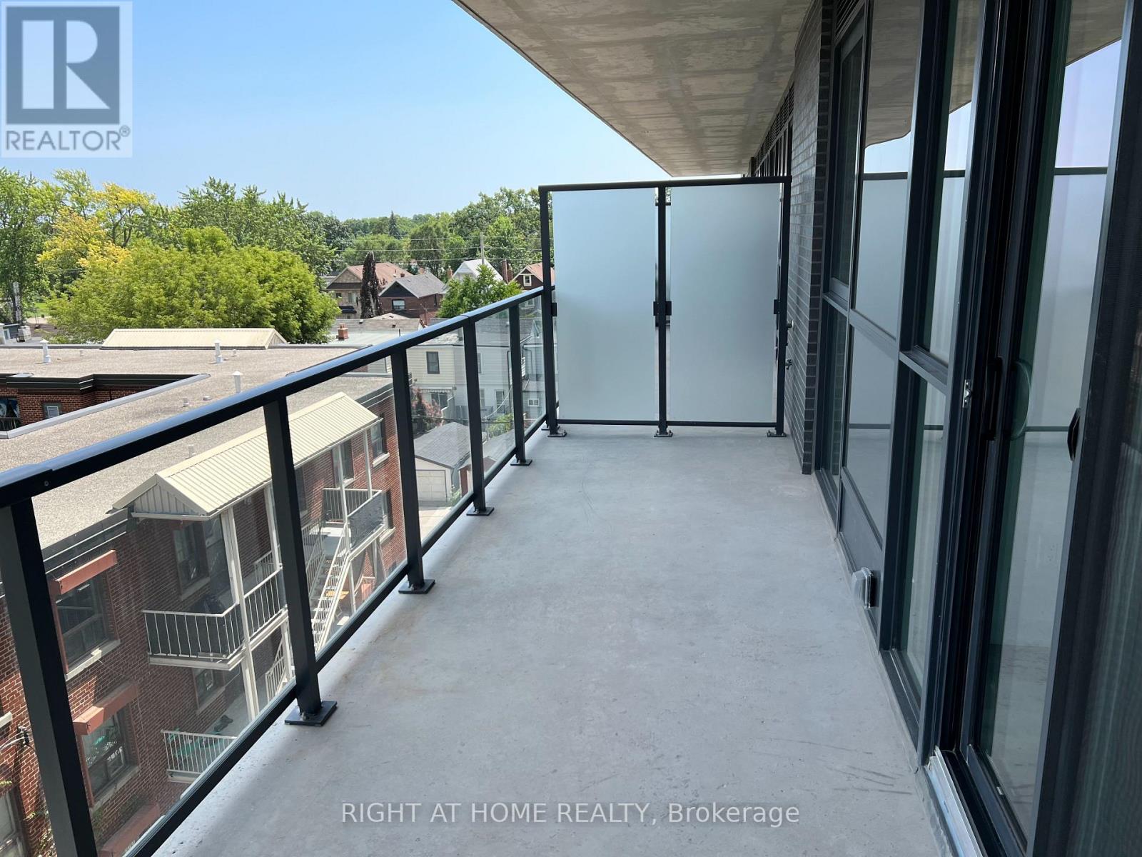 510 - 2369 Danforth Avenue, Toronto (East End-Danforth), Ontario  M4C 0B1 - Photo 10 - E13747828