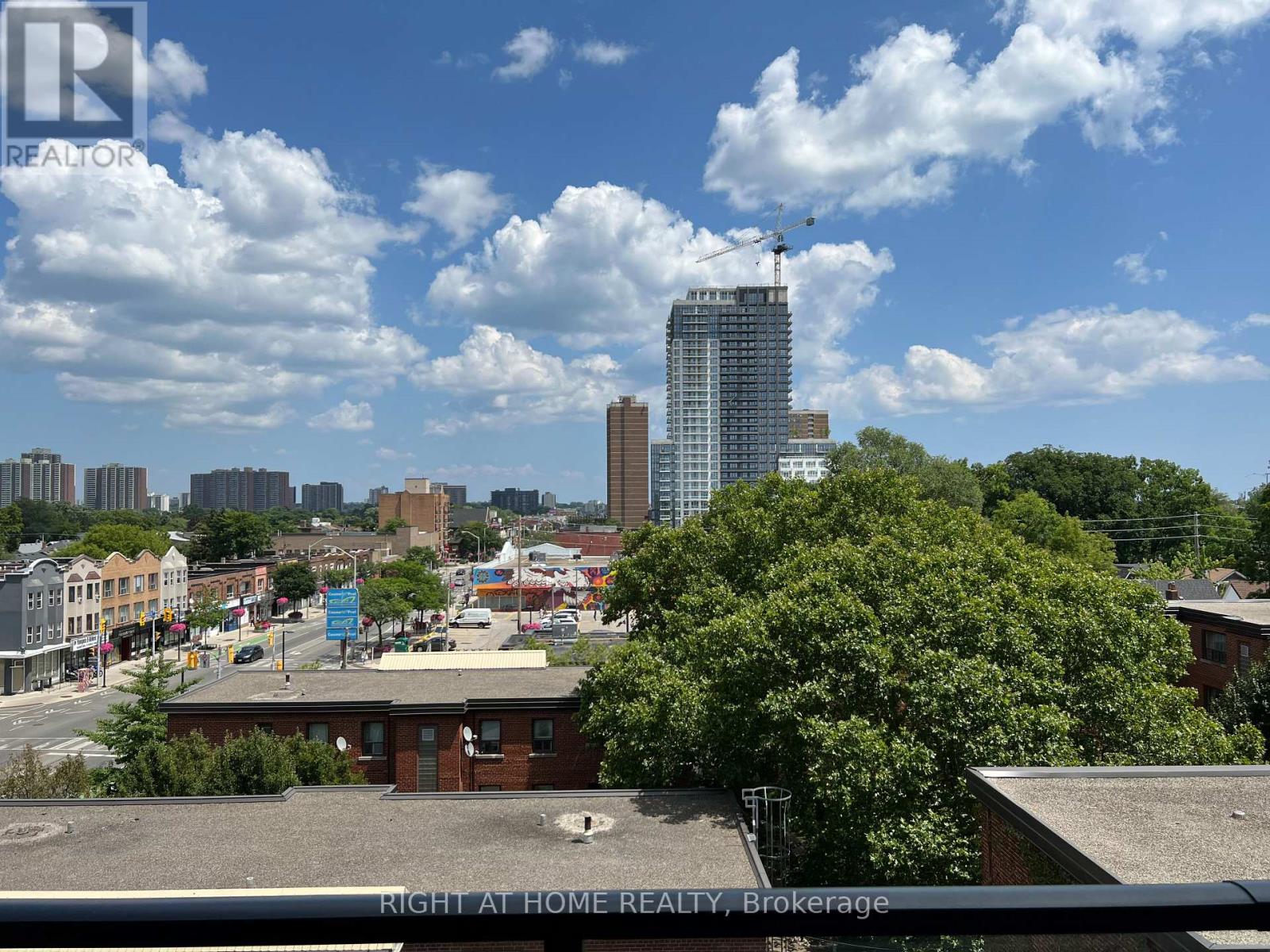 510 - 2369 Danforth Avenue, Toronto (East End-Danforth), Ontario  M4C 0B1 - Photo 11 - E13747828