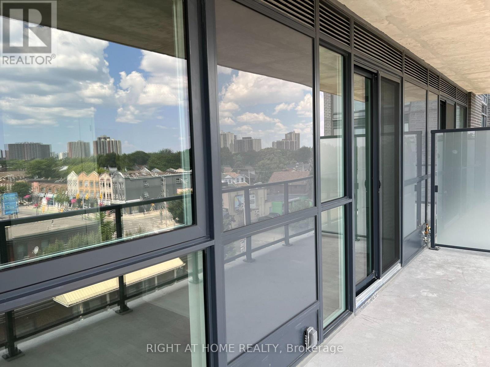 510 - 2369 Danforth Avenue, Toronto (East End-Danforth), Ontario  M4C 0B1 - Photo 13 - E13747828