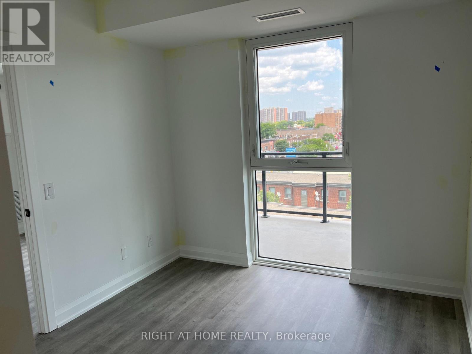 510 - 2369 Danforth Avenue, Toronto (East End-Danforth), Ontario  M4C 0B1 - Photo 15 - E13747828