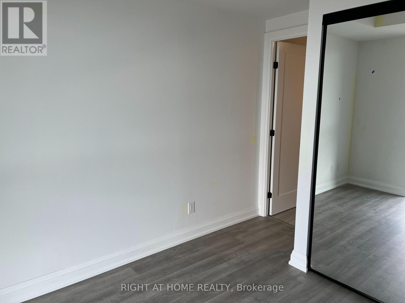 510 - 2369 Danforth Avenue, Toronto (East End-Danforth), Ontario  M4C 0B1 - Photo 16 - E13747828