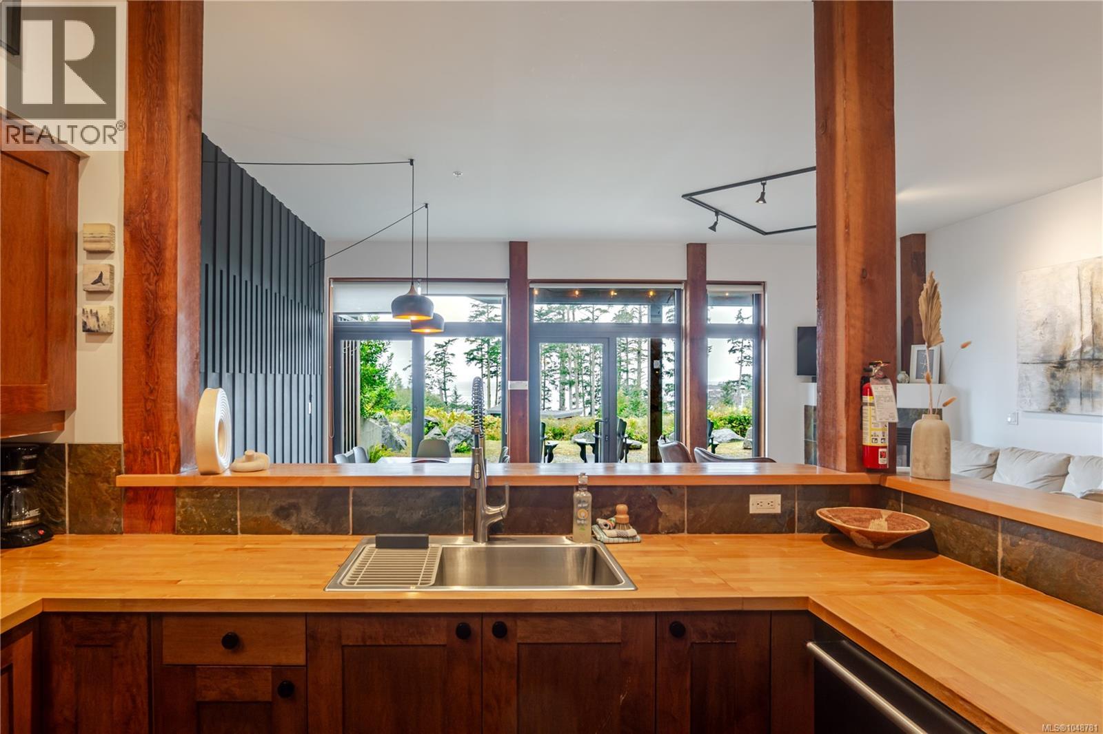 106 545 Marine Dr, Ucluelet, British Columbia V0R 3A0 - Photo 7 - 1048781