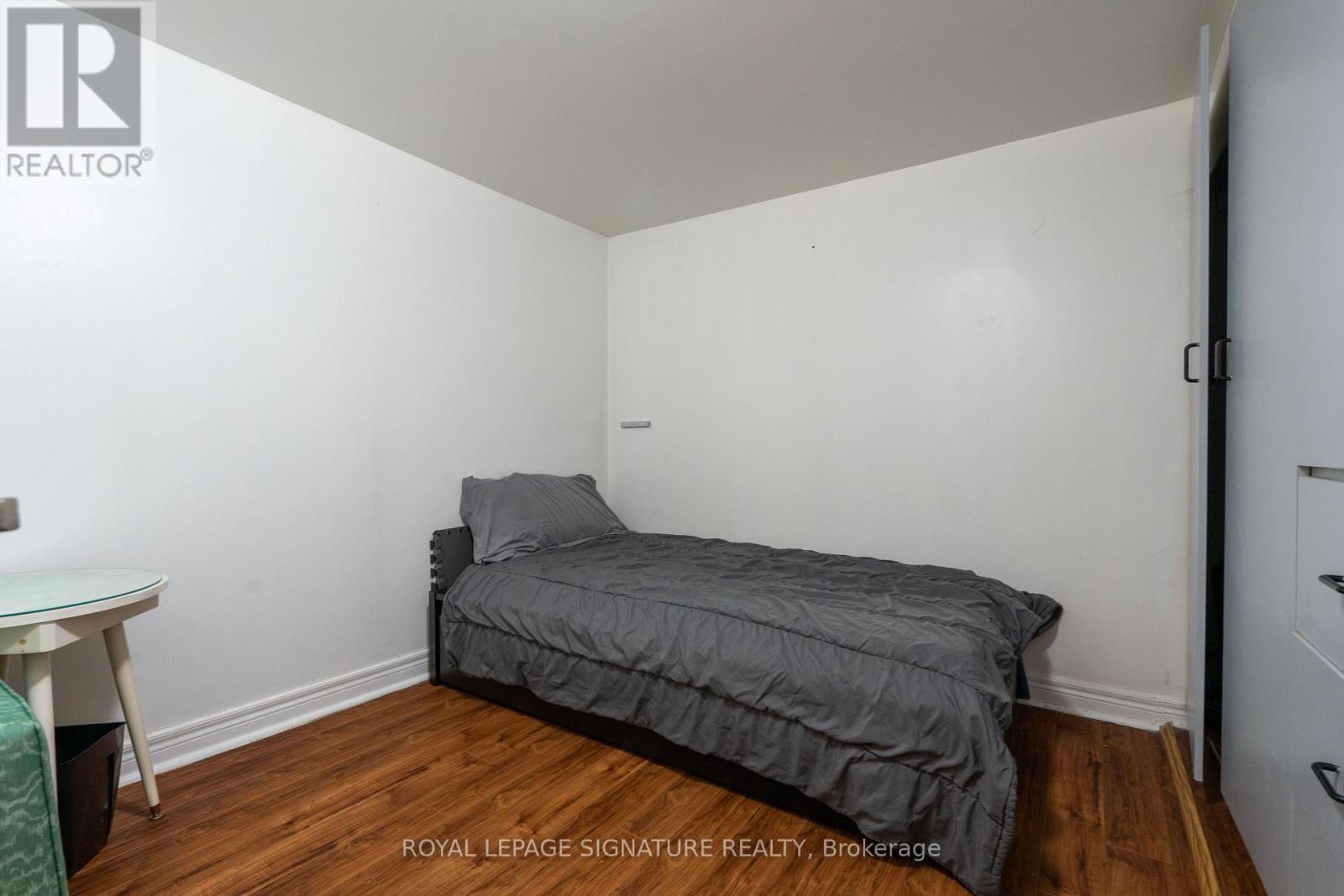 Room #3 - 674 Abana Road, Mississauga, Ontario  L5A 1H4 - Photo 8 - W13747794