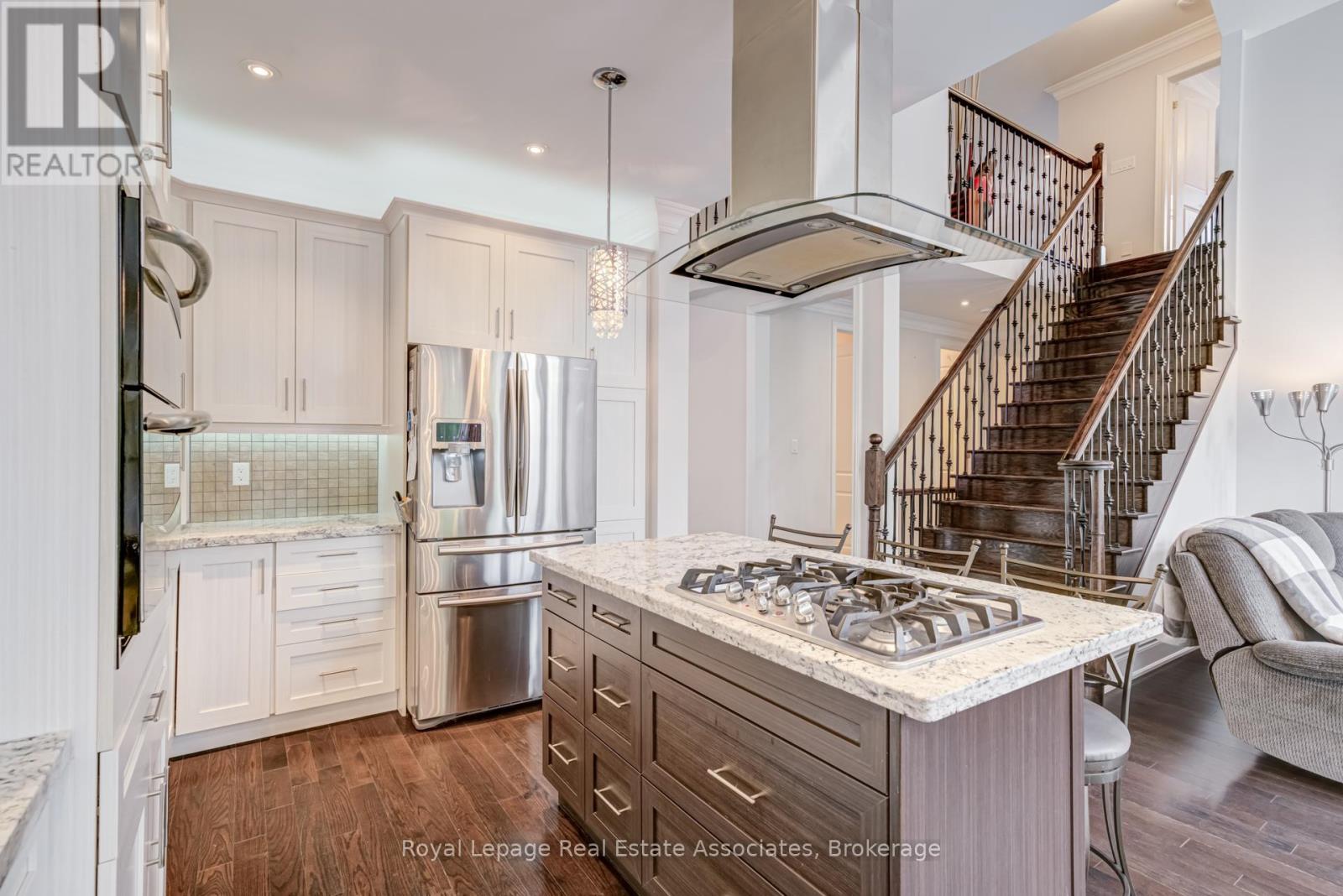20 Cannington Crescent, Brampton, Ontario  L6X 0W6 - Photo 17 - W13747806