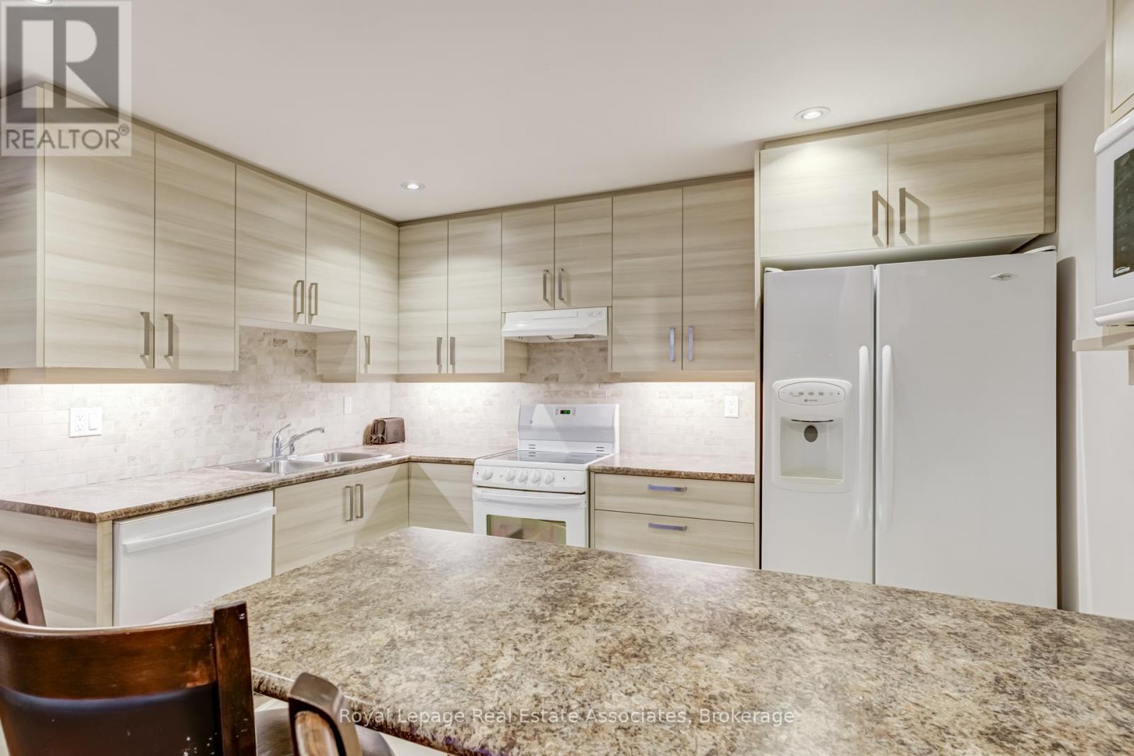 20 Cannington Crescent, Brampton, Ontario  L6X 0W6 - Photo 40 - W13747806